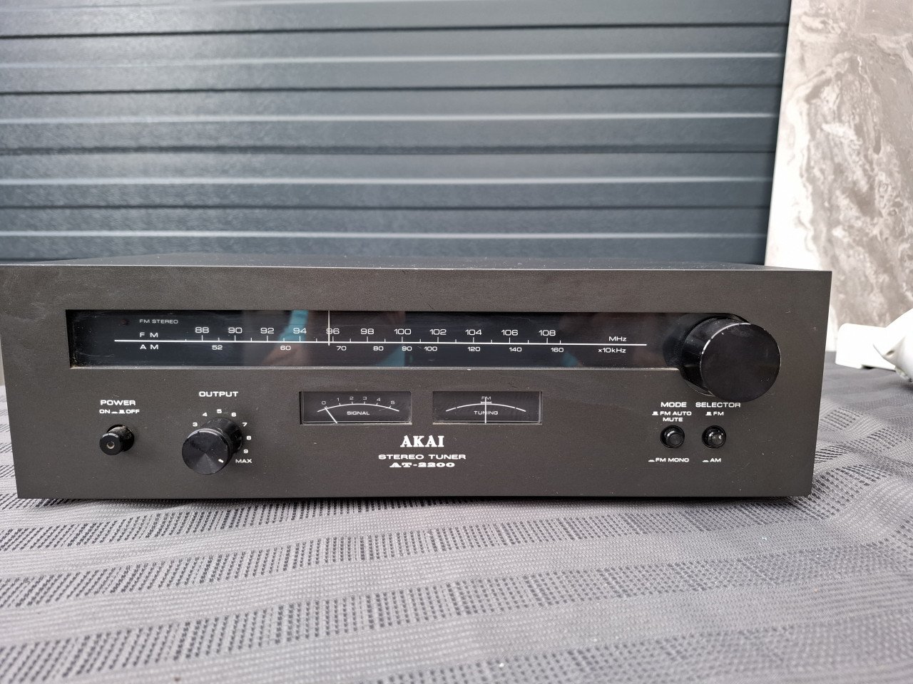 AKAI AT-2200