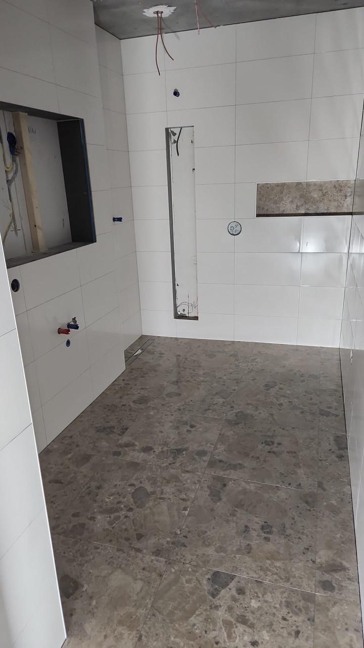 Tegelzetter nodig? Bel/app: 06 21937244 of Mail: jvbtegelzetter@gmail.com