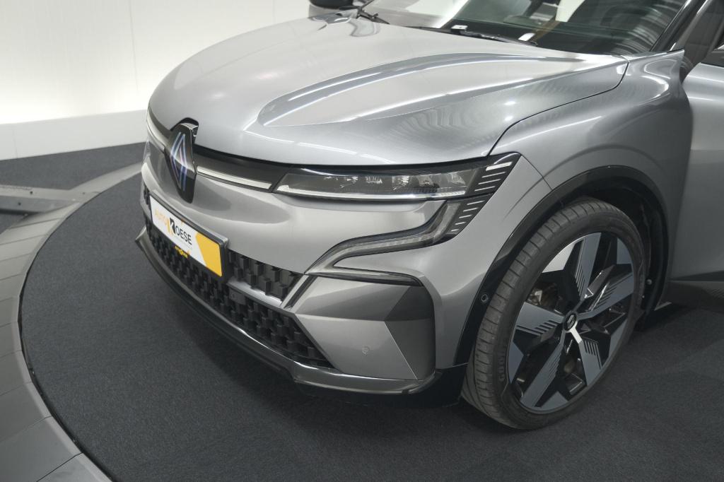 Renault Megane E-tech ev60 optimum charge techno | 95,6% soh | 1 fase | cam