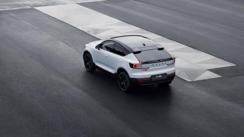 Volvo Ec40 extended range ultra dark europa