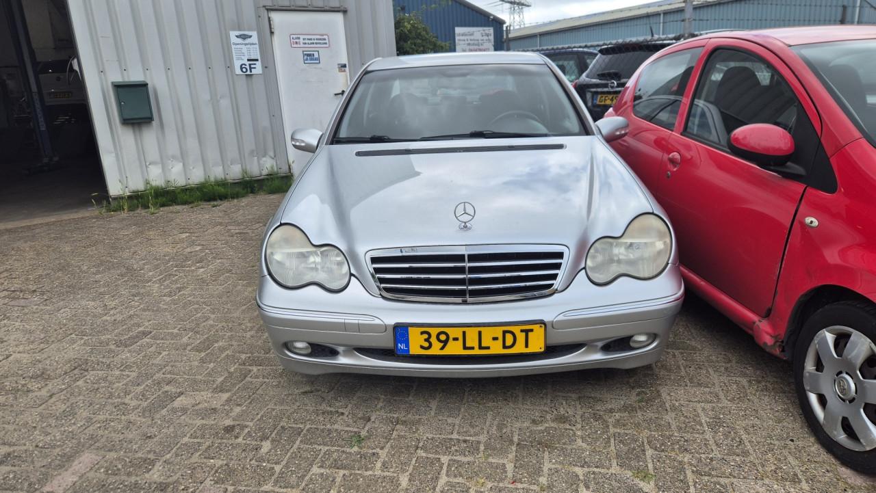 Mercedes C180 Kompressor BJ 2003 211.000Km