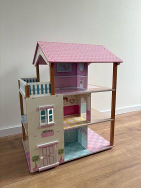 Groot poppenhuis