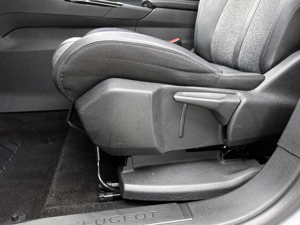 Peugeot 3008 130 pk blue lease premium | rijklaar | trekhaak