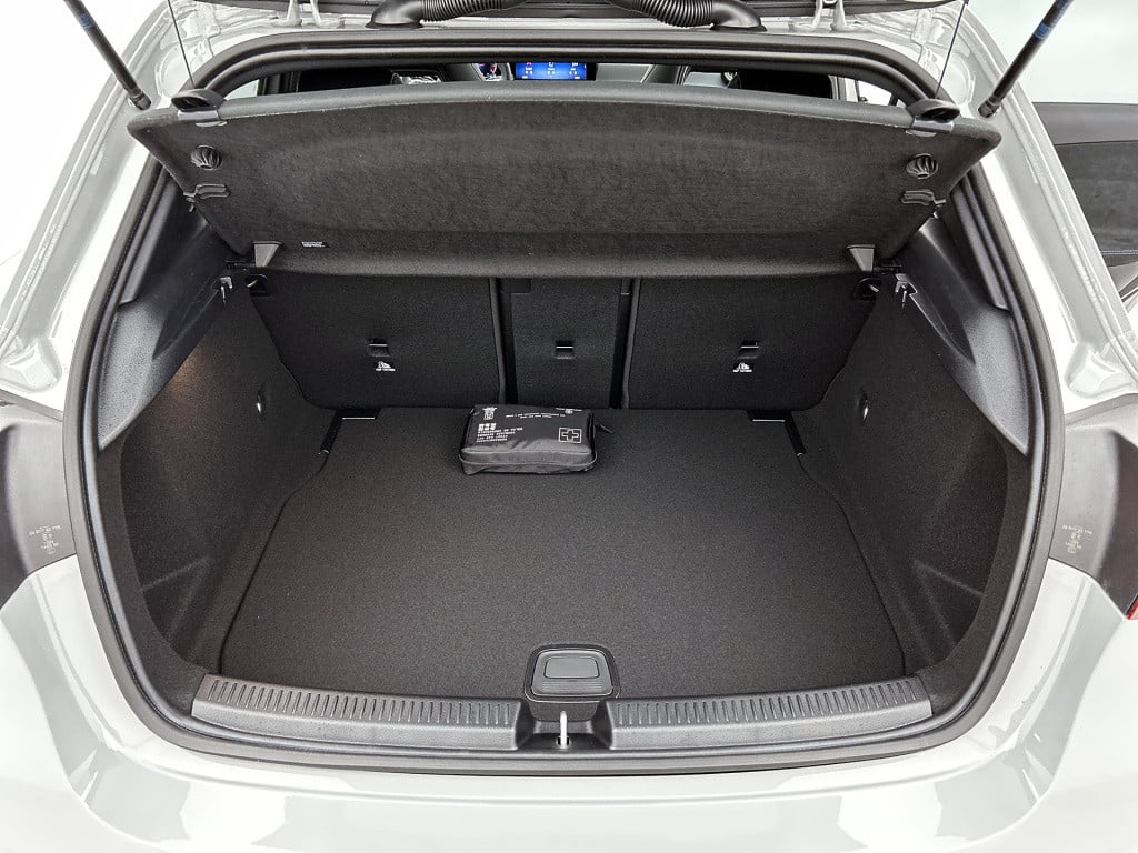 Mercedes-Benz A-Klasse 180 business solution amg | nightpakket | amg line p