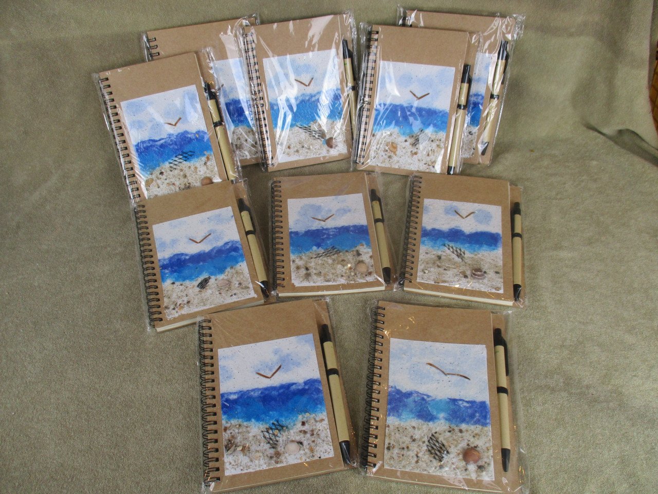 Allerhande Zeeuwse relatiegeschenken met thema strand en zee