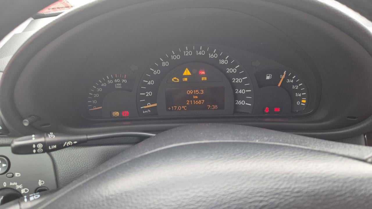 Mercedes C180 Kompressor BJ 2003 211.000Km