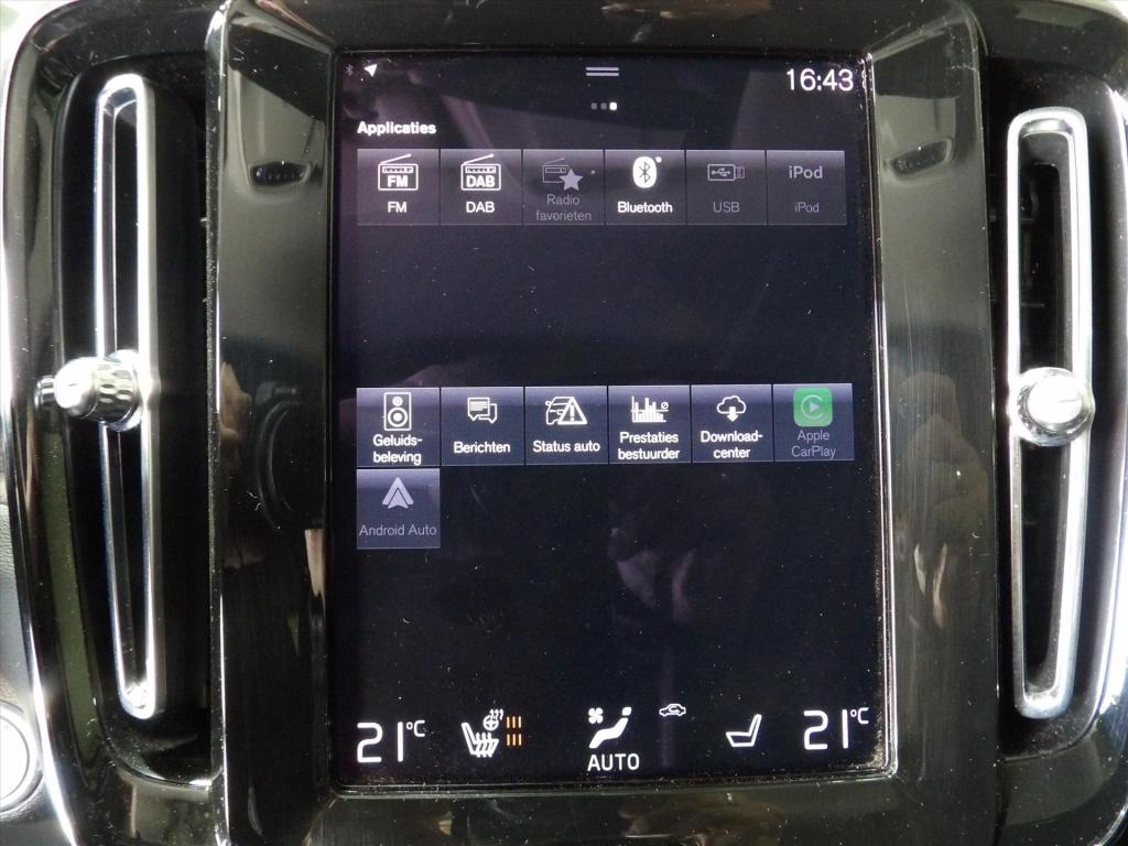 Volvo XC40 t5 plug-in hybrid 262pk aut plus dark