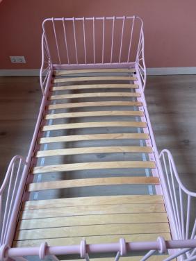 Roze Meegroeibed IKEA