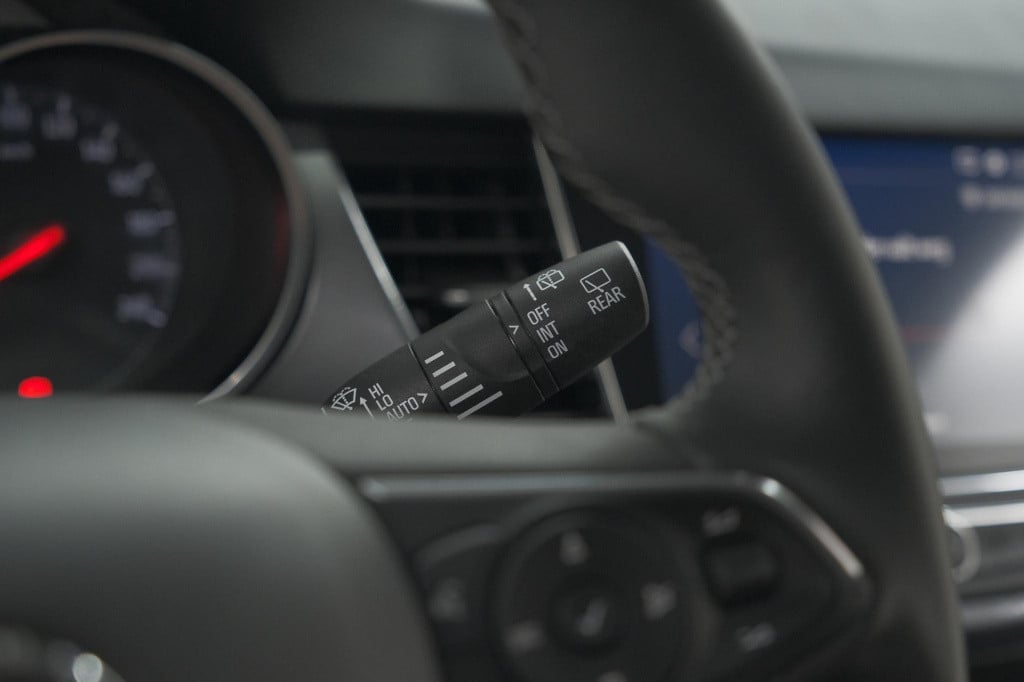 Opel Crossland X turbo 110 elegance | camera | navigatie | parkeersensoren 