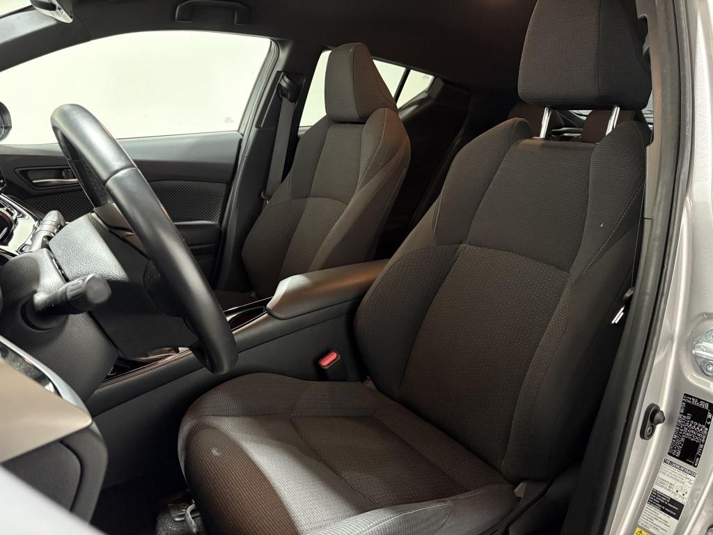 Toyota C-hr 1.8 hybrid dynamic | navi | camera | trekhaak |