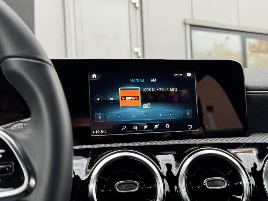 Mercedes-Benz Cla shooting brake 180 automaat, nl-auto!