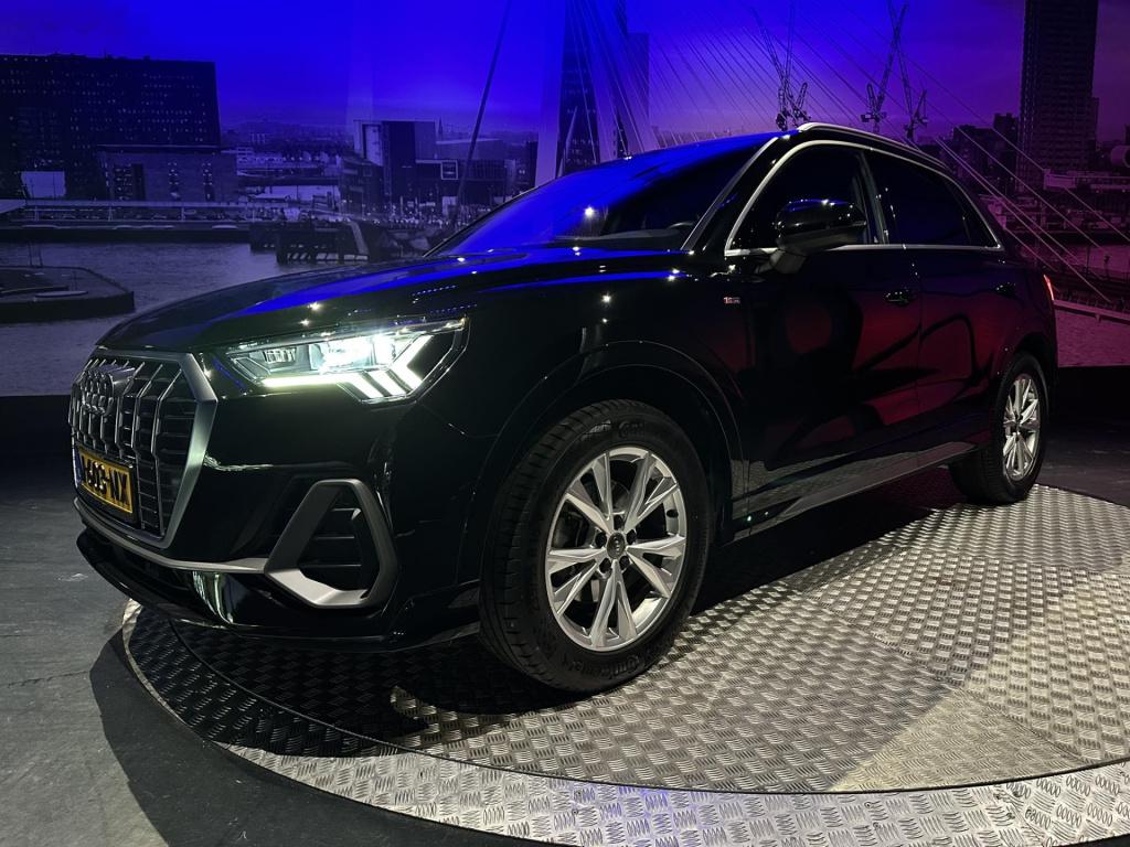 Audi Q3 35 tfsi s line pro line s *navi*appconnect*camera*