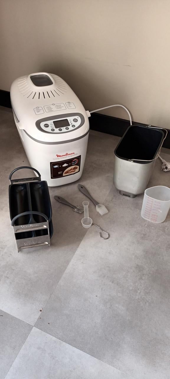 Broodbakmachine wit moulinex