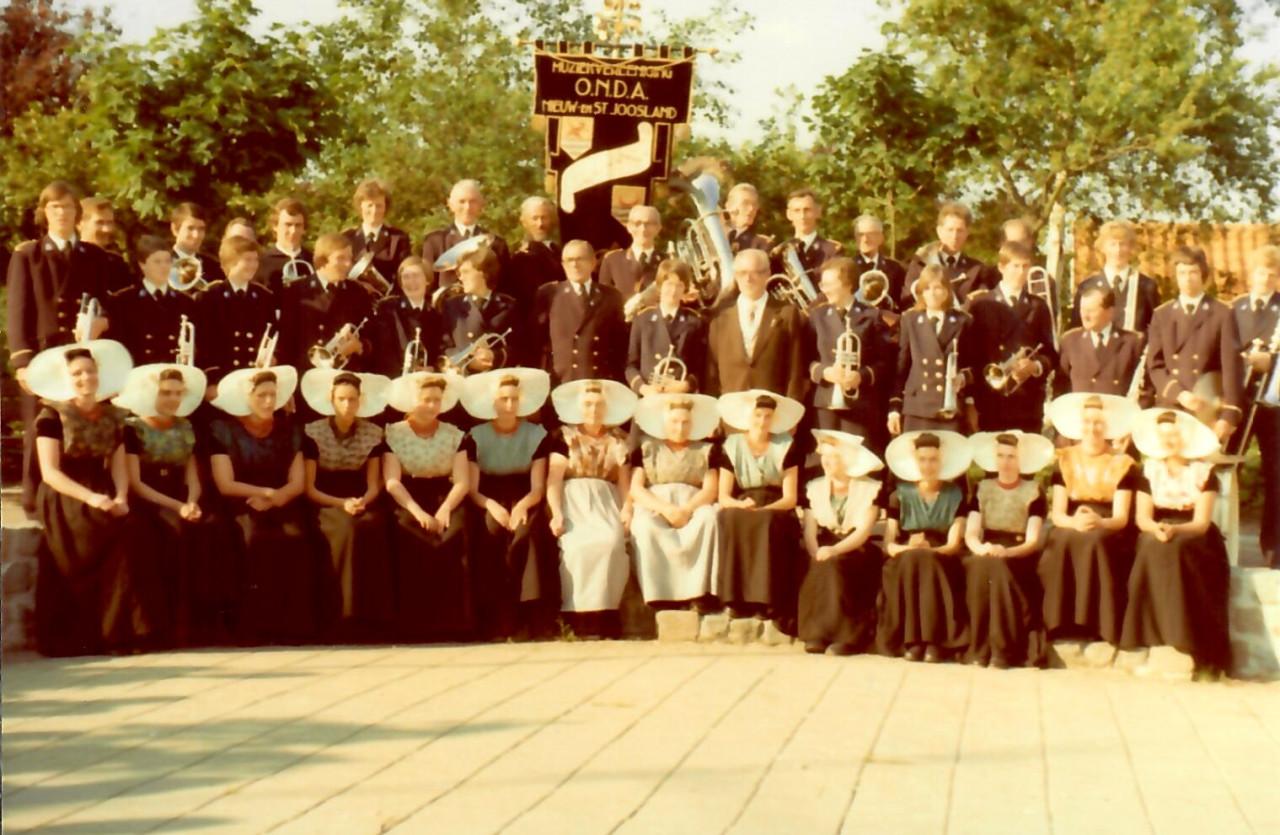 Nieuw- en Sint Joosland fotoboek laatste ex.