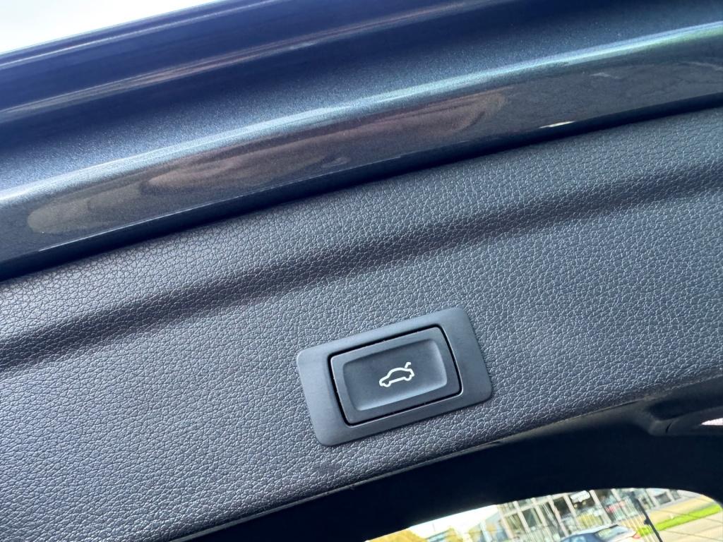 Audi Q3 sportback 35 tfsi s-line 3x * matrix led * black pack * stoelverwar