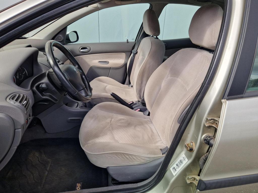 Peugeot 206 1.6-16v gentry