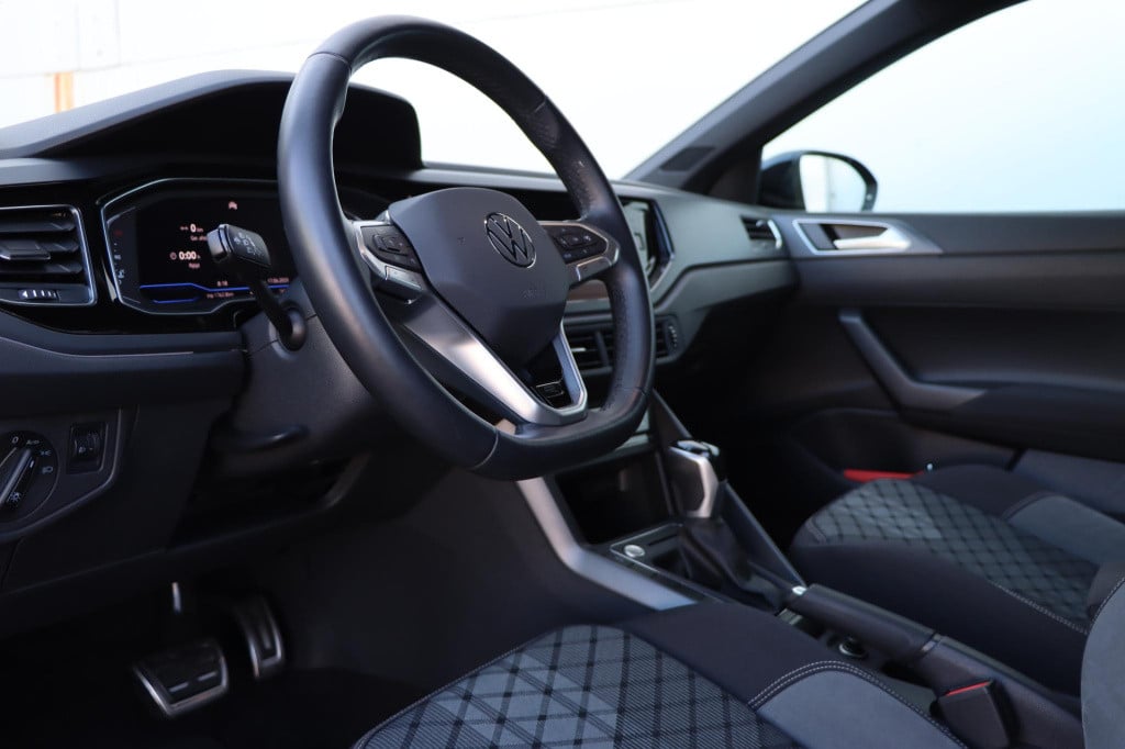 Volkswagen Taigo 1.0 tsi dsg r-line business