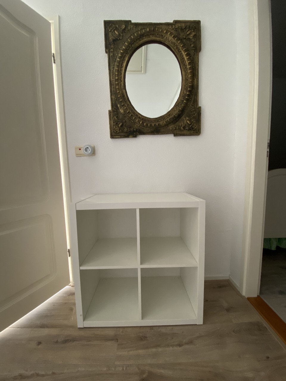 Kast en spiegel