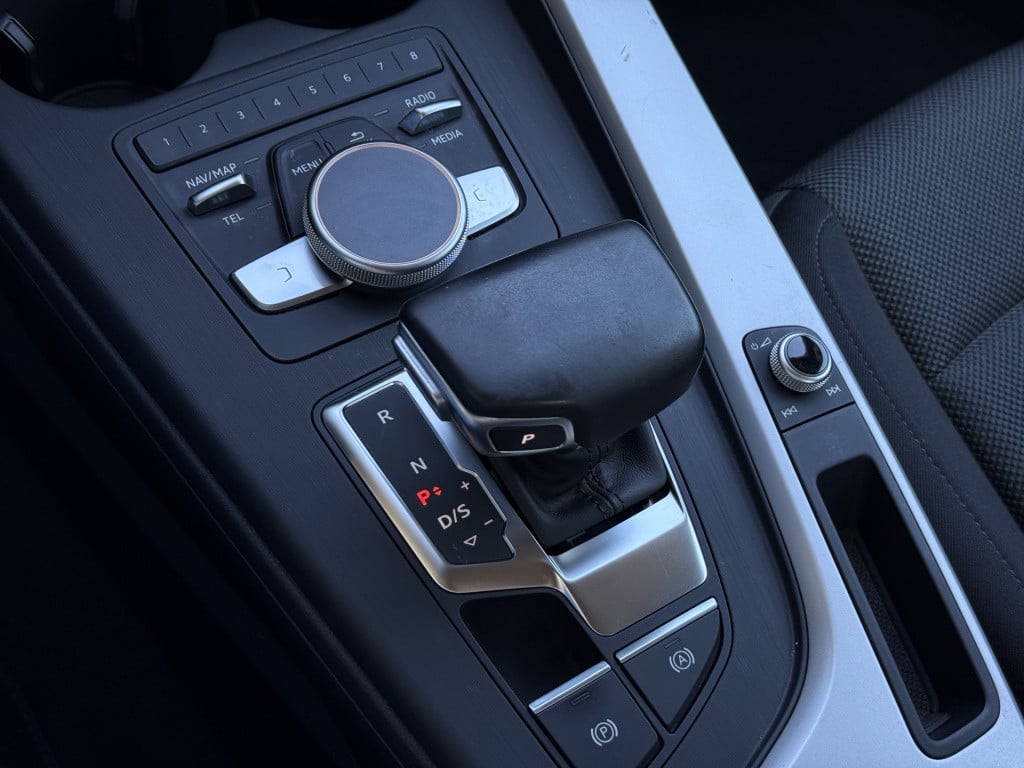 Audi A4 limousine | achteruitrijcamera | keyless | digital dash | 2.0 tfsi