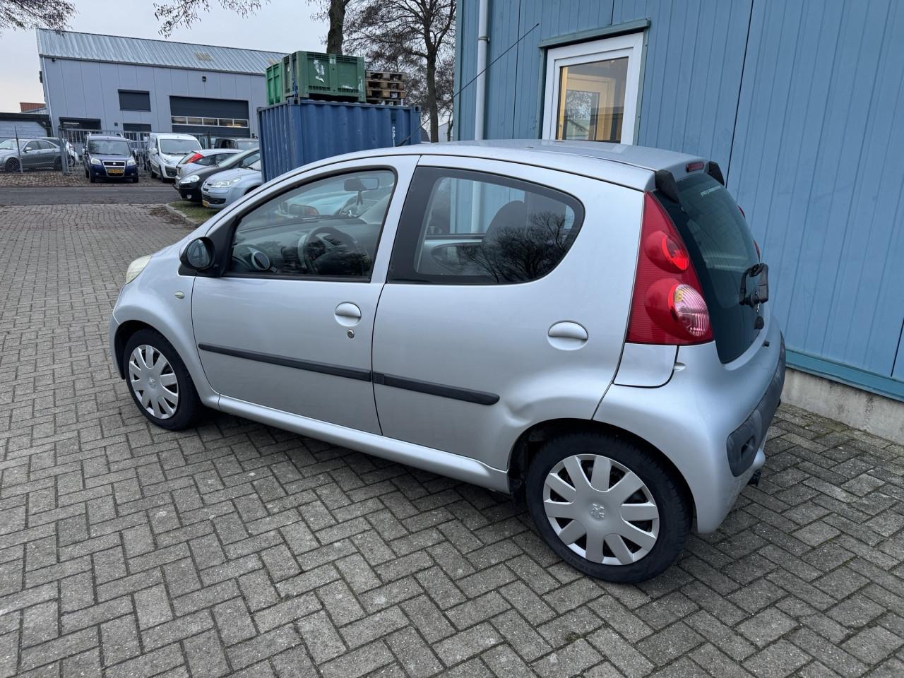 Leuke Peugeot 107 1.0 12v 2008 5 deurs met airco!