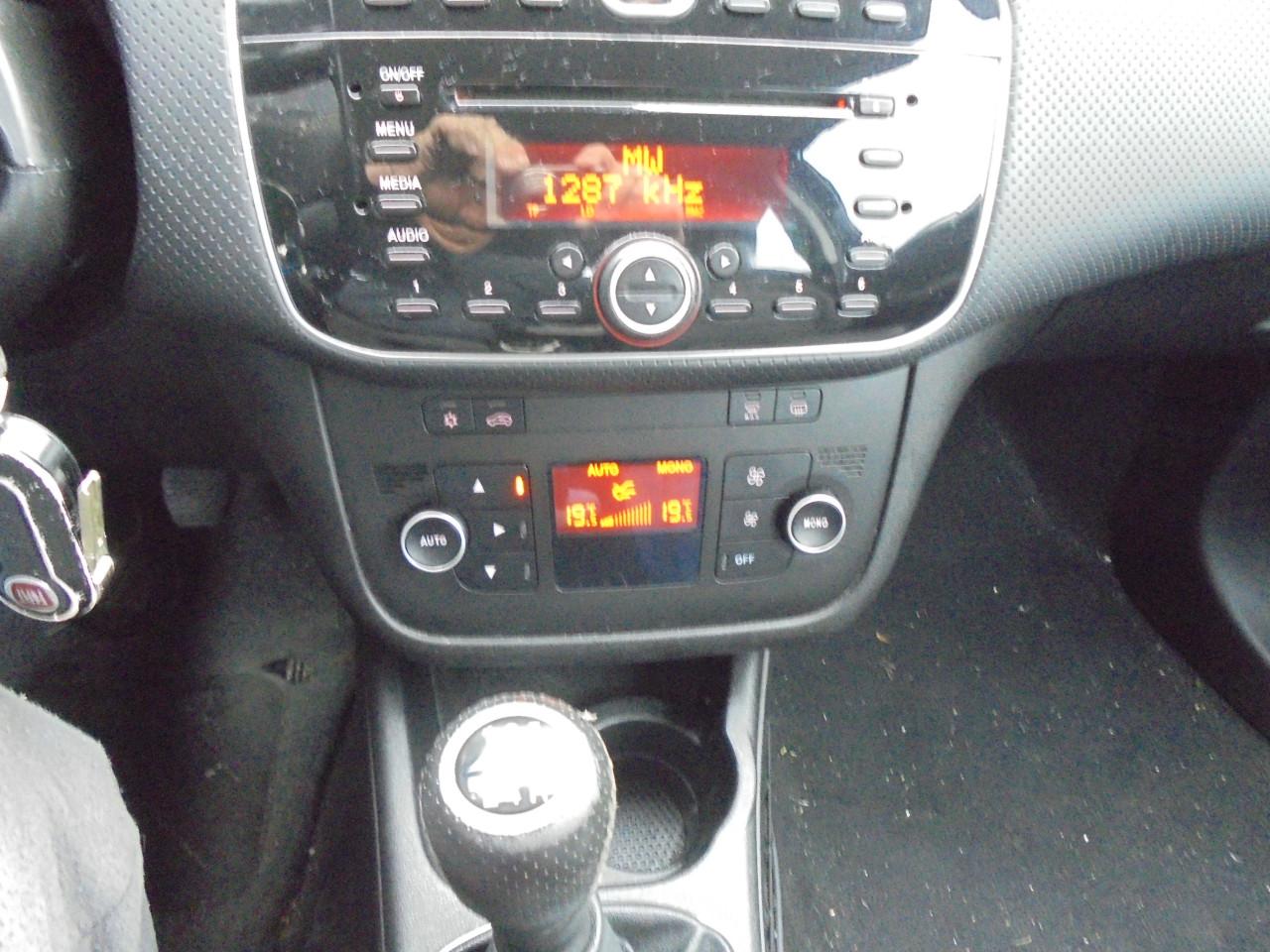 Punto EVO  1.3 Diesel M-Jet Racing bouwjaar 2011 koppeling kapot € 895