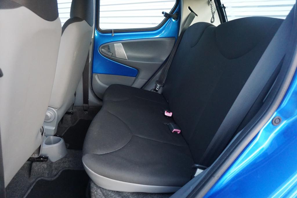 Toyota Aygo 1.0-12v access 1e eigenaar - airco / nap / nieuwe apk!