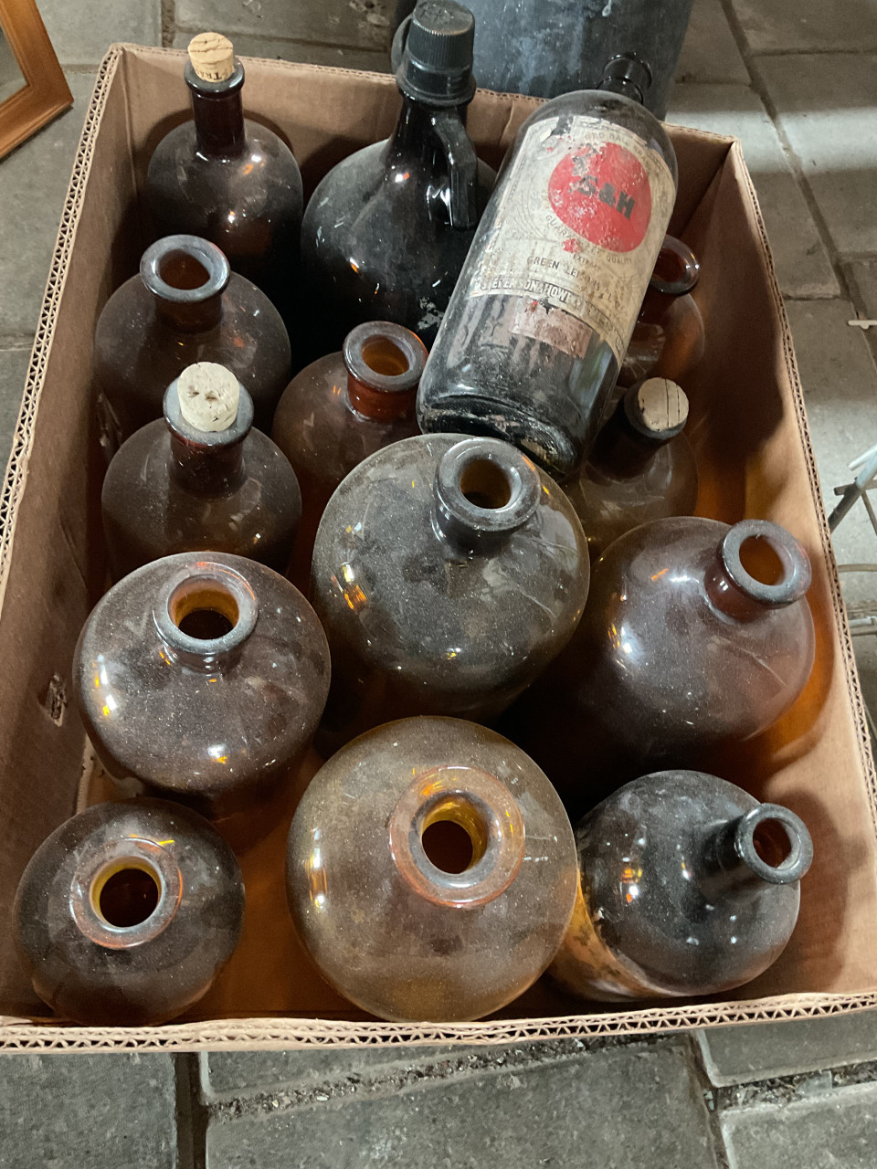Partij apothekersflessen