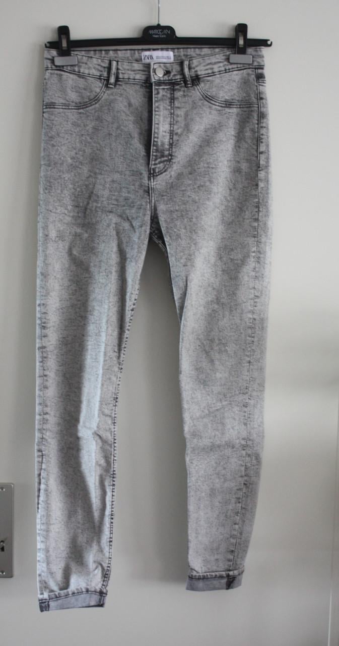 Lichtgrijze jeansmaat 42