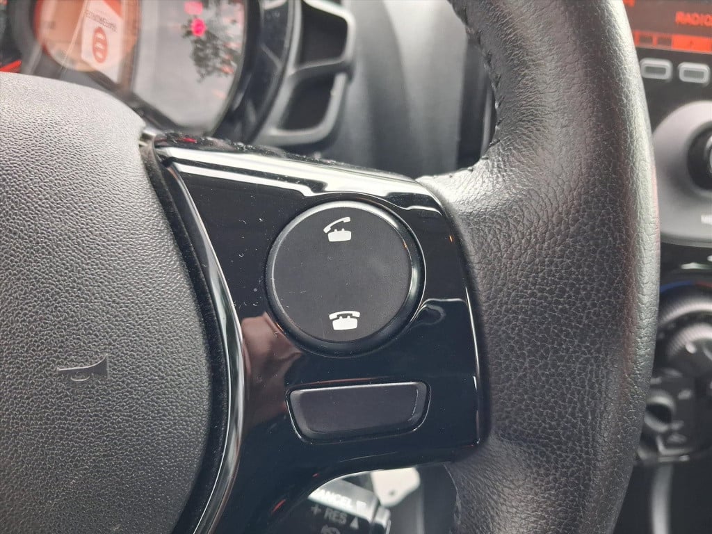 Peugeot 108 1.0 e-vti 68pk 5d envy airco | bluetooth bellen & muziekstreami