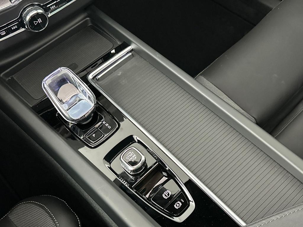 Volvo XC60 t6 398pk recharge ultra black edition| pano| 360camera| h&k soun