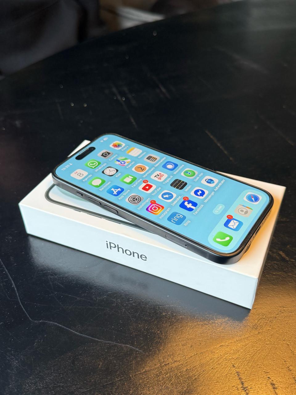 Apple Iphone 15 zwart 128GB