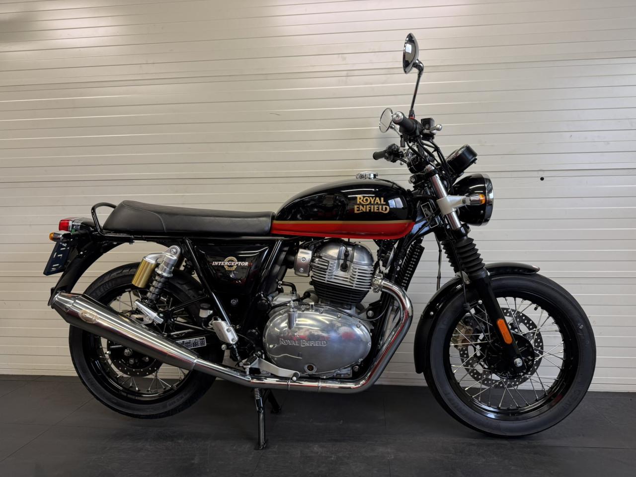 Jonge en nette Royal Enfield Interceptor 650 slechts 2300km!