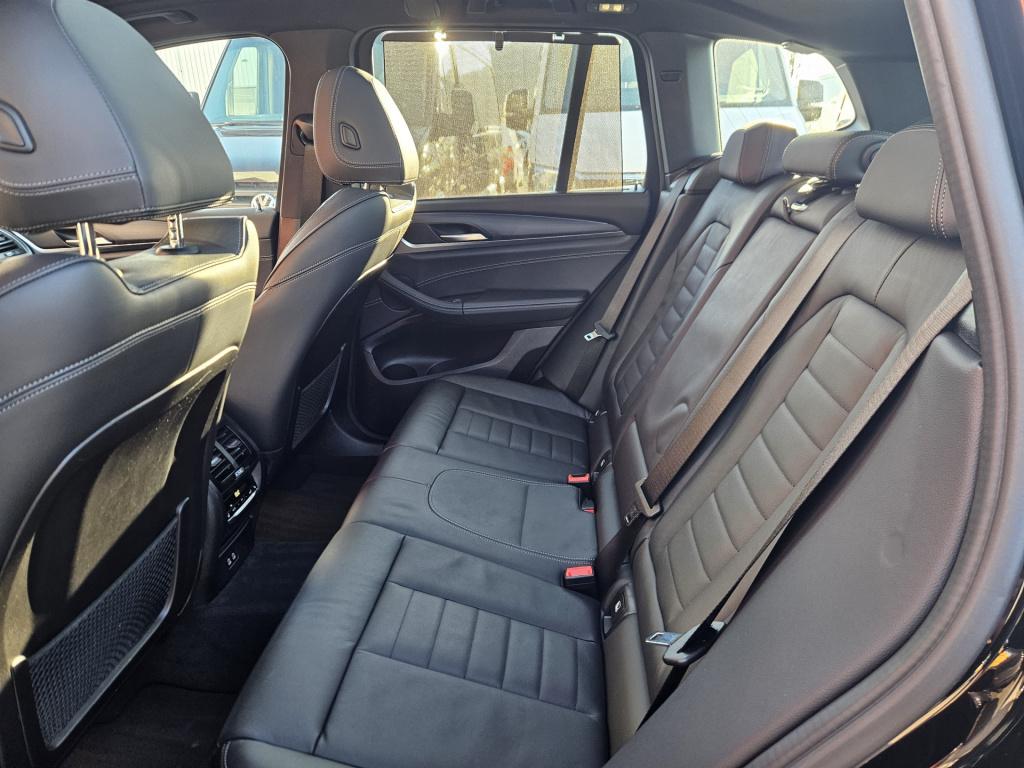 BMW X3 xdrive30e m-sport | pano | acc | camera