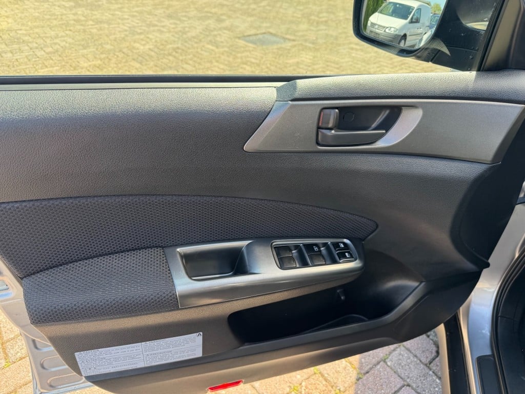 Subaru Forester 2.0 x intro