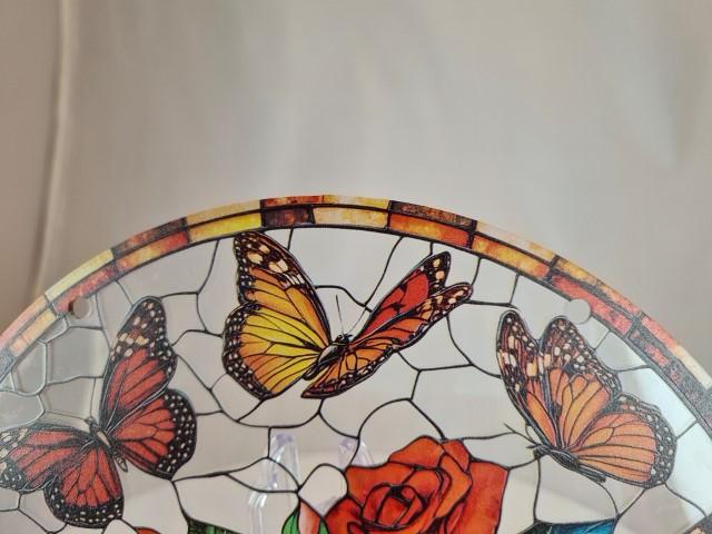 Raamhanger Rozen met Vlinders