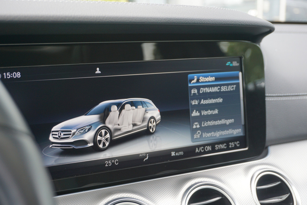 Mercedes-Benz E-Klasse estate 200 premium luxury l panorama dak l massage l