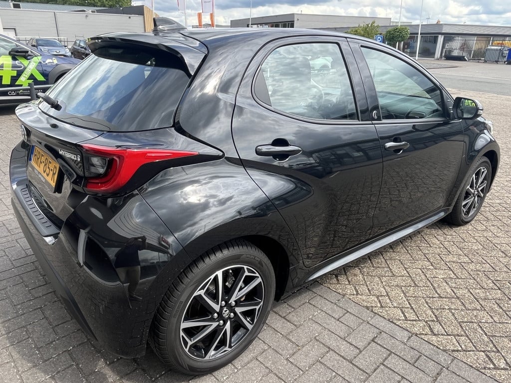 Toyota Yaris 1.5 hyb. dynamic | camera | navigatie |