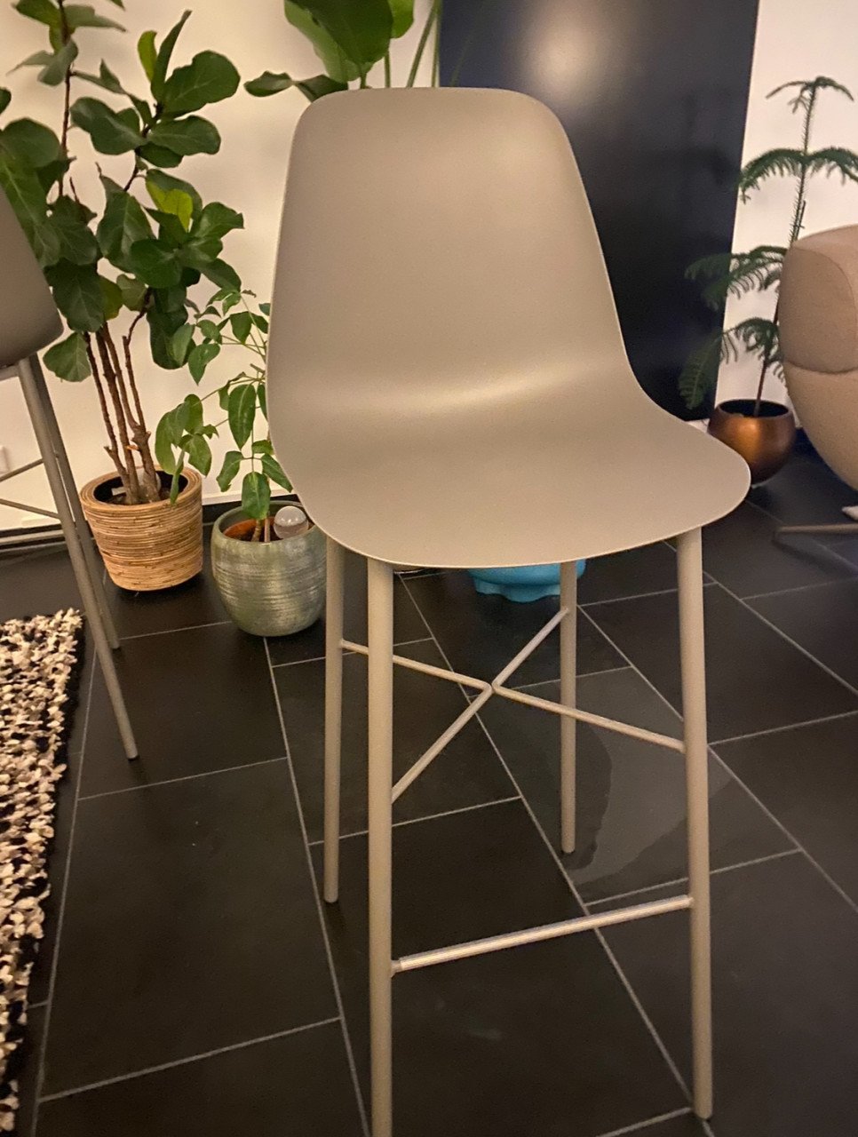 Bartafel met barstoelen