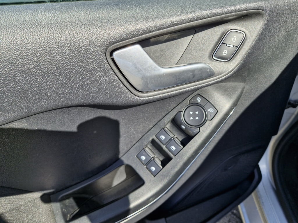 Ford Fiesta ecoboost 100 pk titanium | navigatie | apple carplay