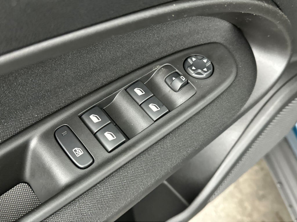 Fiat 600 1.2 hybrid urban | apple & android carplay | parkeersensoren | led