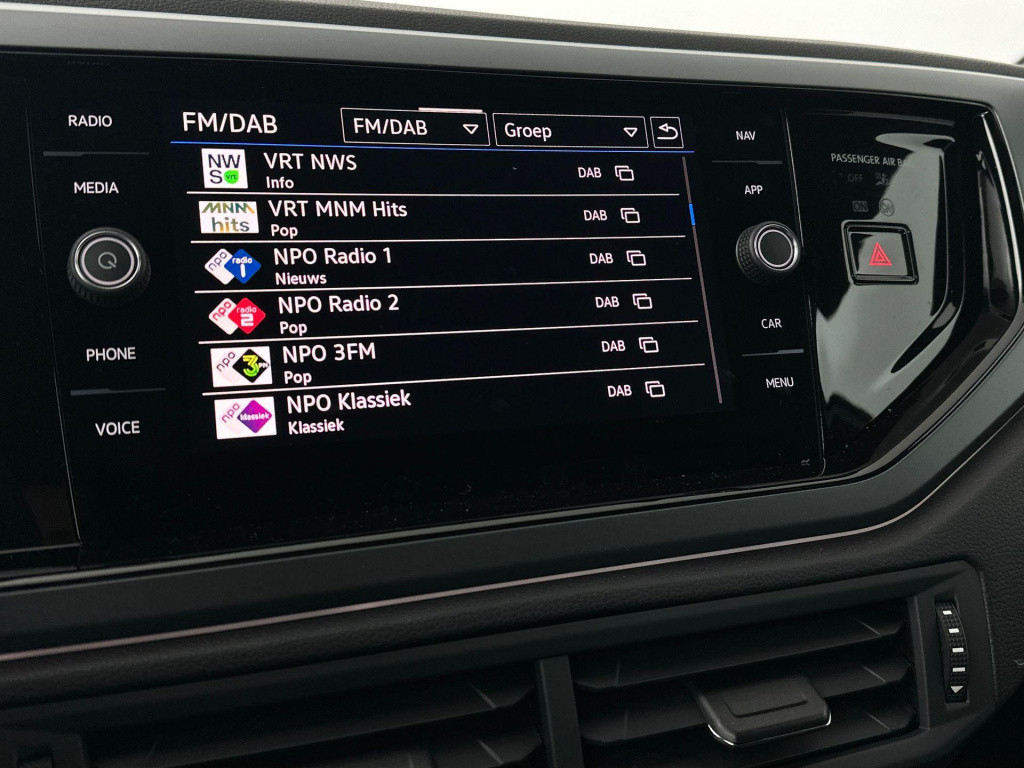 Volkswagen Polo r-line-edition 1.0 70 kw / 95 pk tsi hatchback 5 v