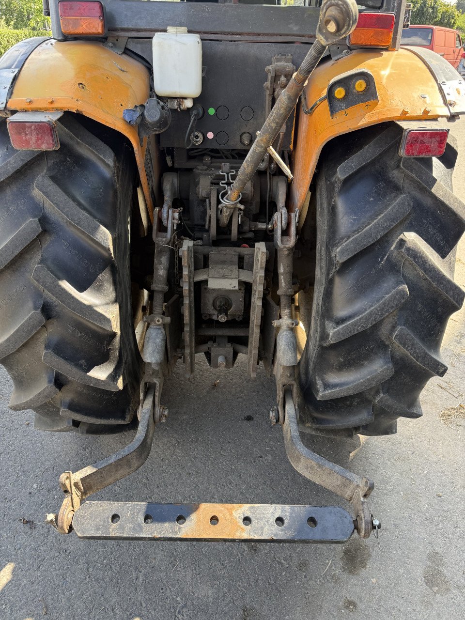 Smalspoor (fruitteelt) Renault Dionis 130