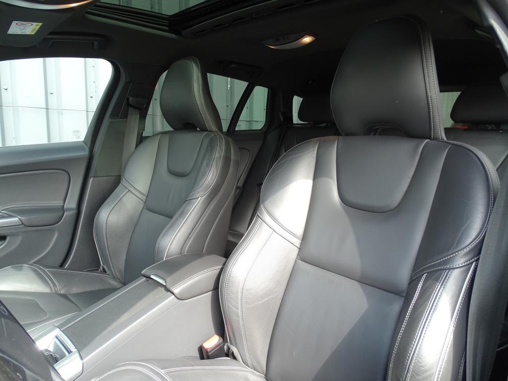 Volvo V60 2.0 t4 business sport r-design | leder | pano | trekhaak