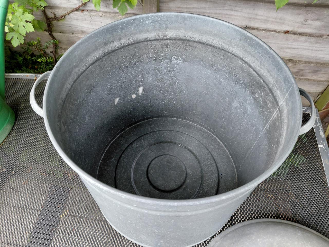 Fraaie grote oude Zinken wasketel