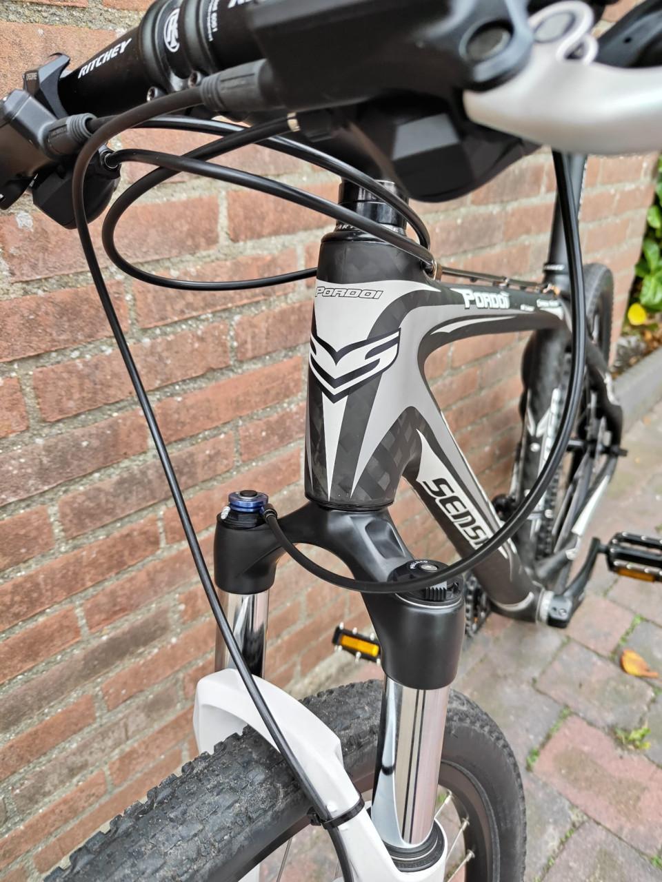 Sensa mountainbike Carbon zeer lichte fiets deore Rock Shox