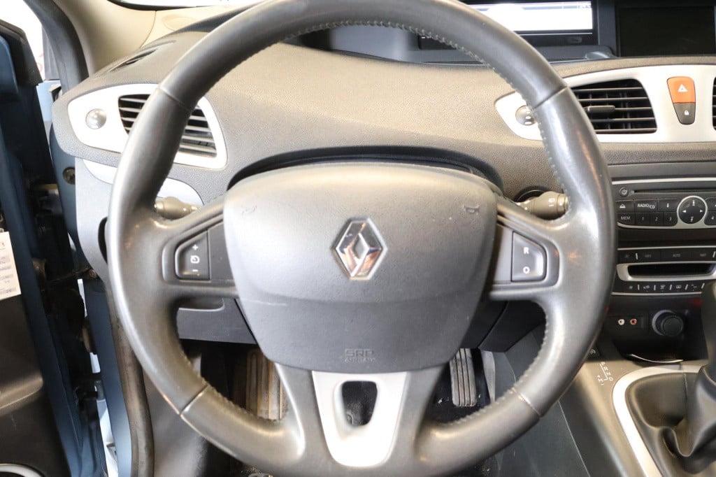 Renault Scenic 2.0 dynamique luxe, nl auto automaat navi