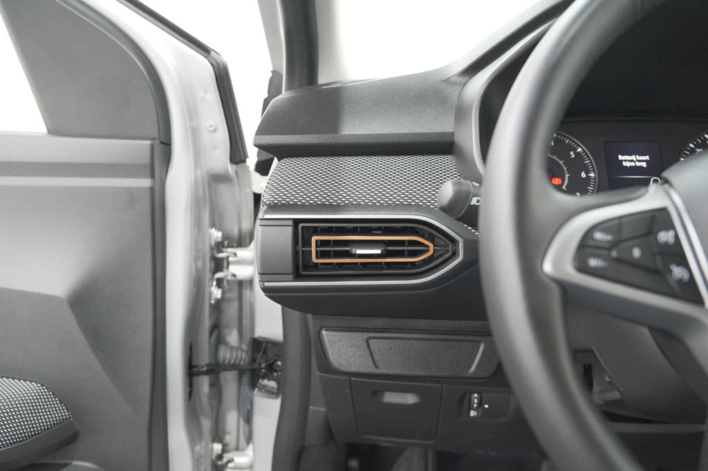 Dacia Sandero Stepway tce 90 expression | camera | dodehoekdetectie | navig