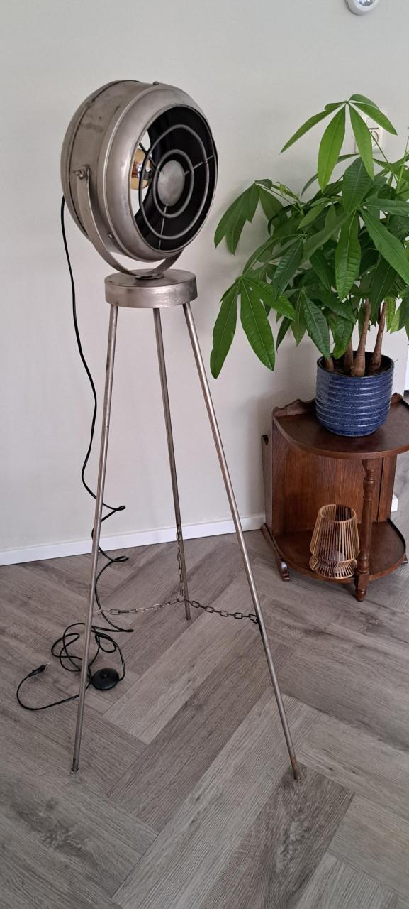 IndustrÏele vloerlamp