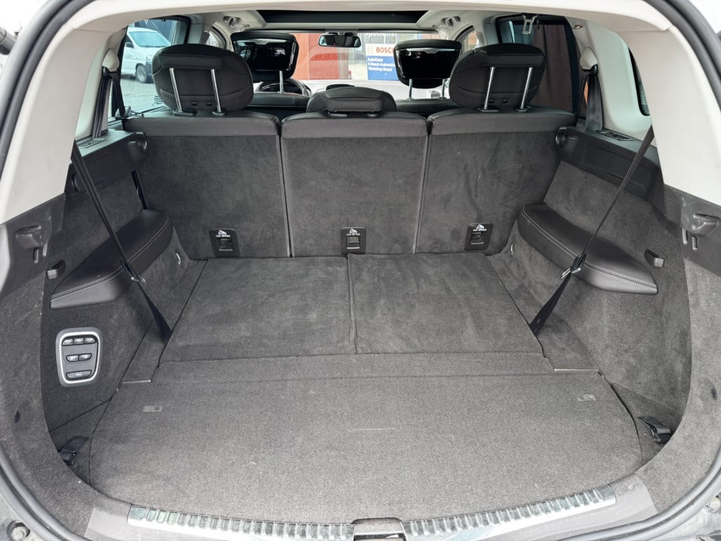 Renault Espace 1.6 tce initiale paris 7p. | pano | trekhaak | winter pack |