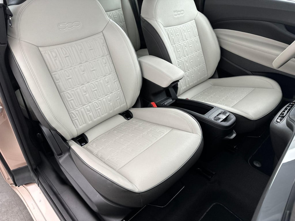 Fiat 500e 3+1 la prima 42 kwh
